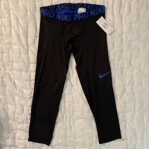 Nike Pro 3/4 Tight x Barry’s Bootcamp